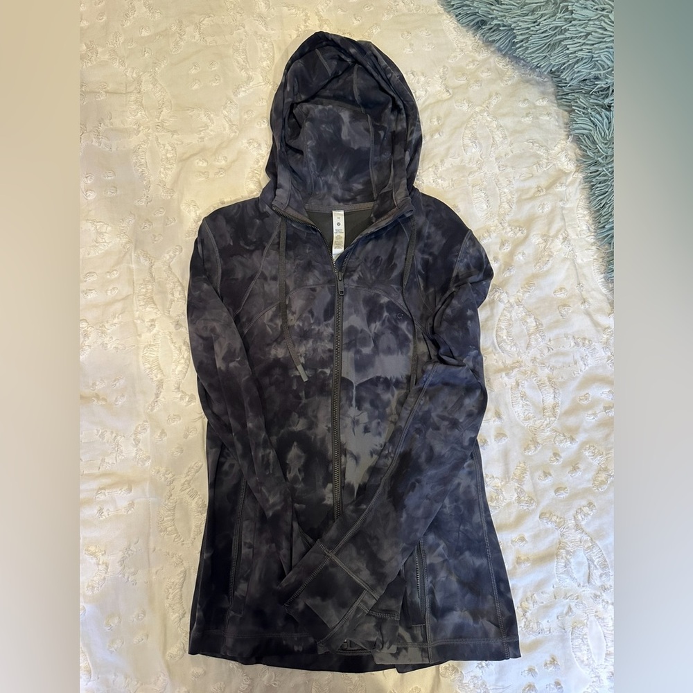 LULULEMON HOODED DEFINE JACKET